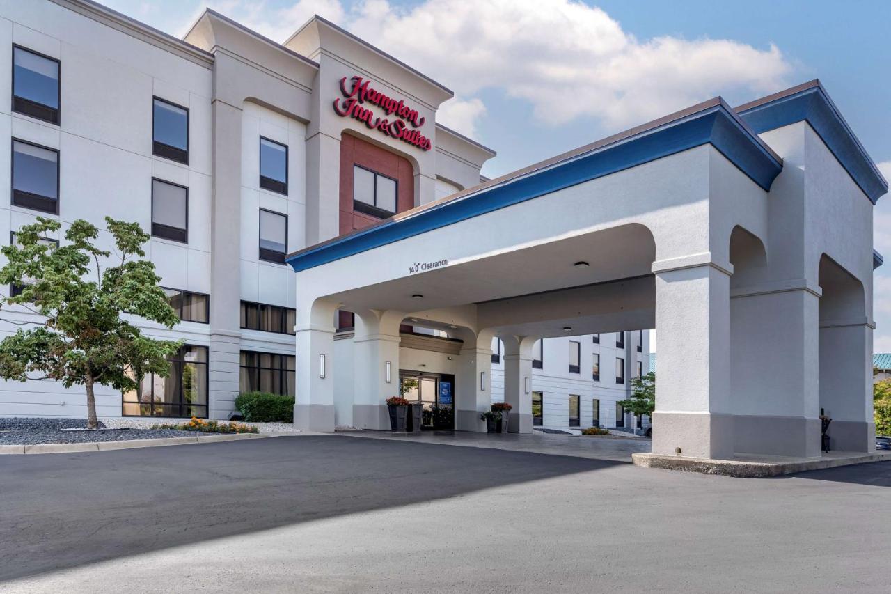 Hampton Inn & Suites Louisville East Exterior photo
